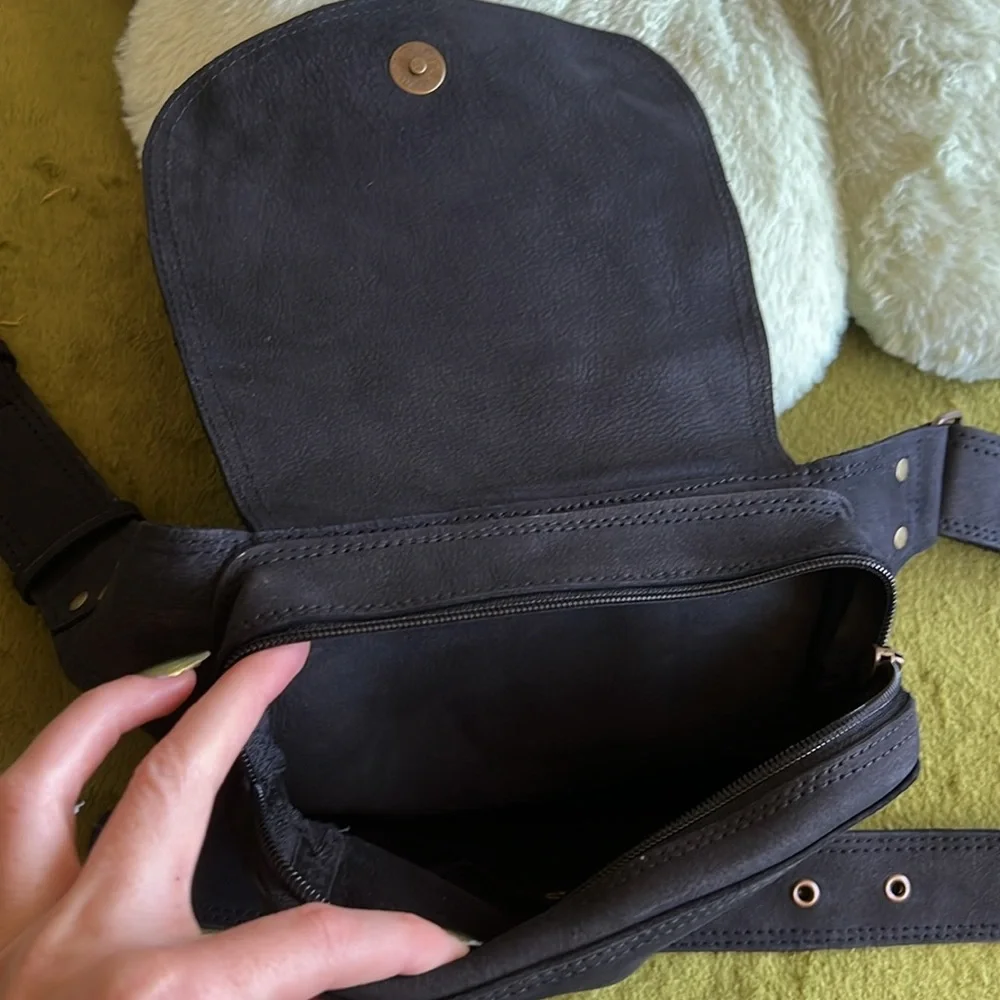 •✨Handmade Leather Stargazing Hip Satchel• - Picture 3 of 5